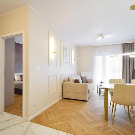 Premium Black&white By Lookap *