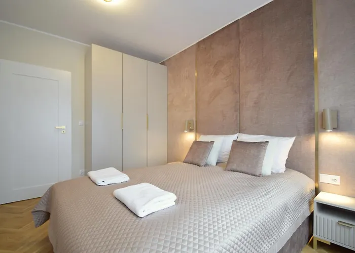 Apartment Premium Black&white By Lookap Poznan